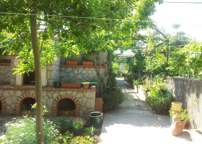 Rukonic Aleksandar Casa de hóspedes Nerezine