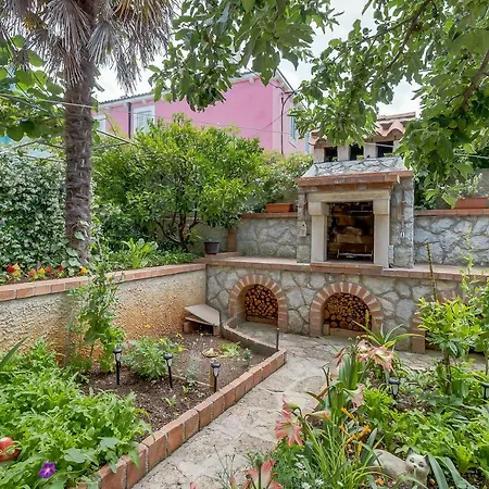 Rukonic Aleksandar Nerezine